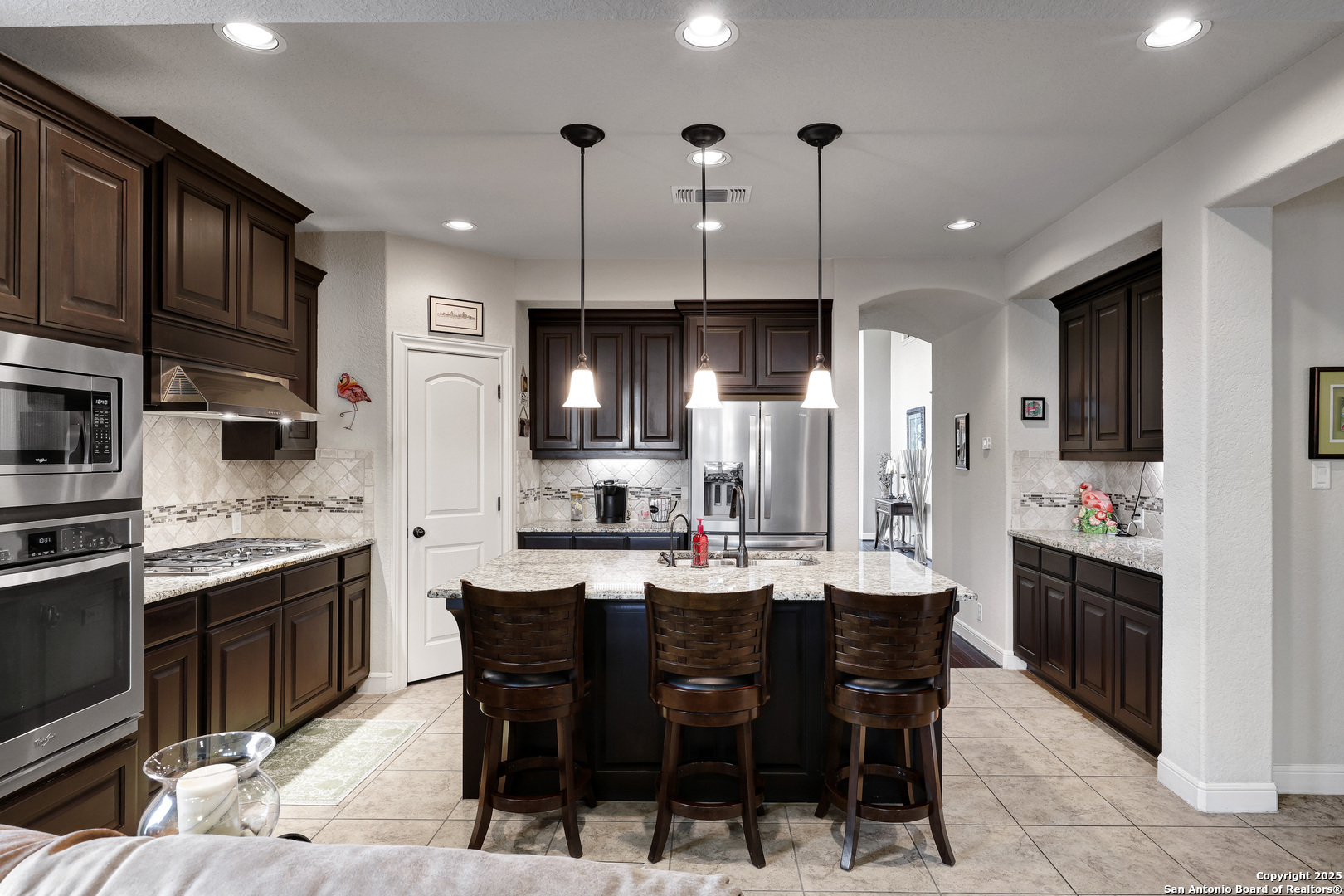 Property Photo: 3811 Valencia Ct TX 78259