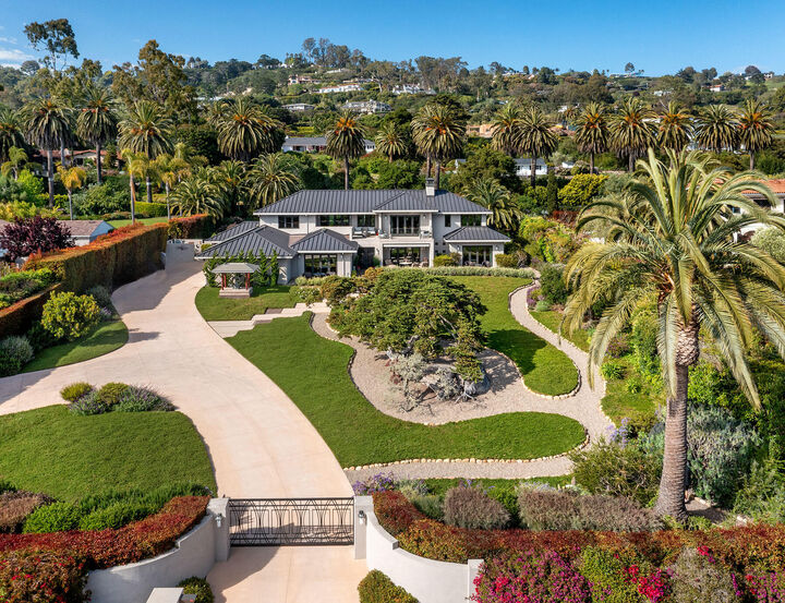 Property Photo: 4116 Creciente Drive CA 93110