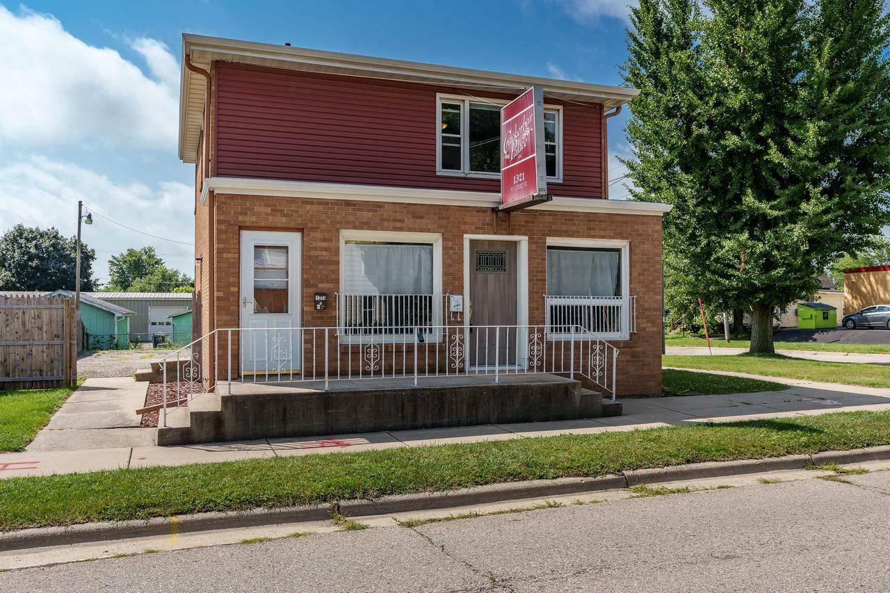 Property Photo: 1321 West Court Street WI 53548