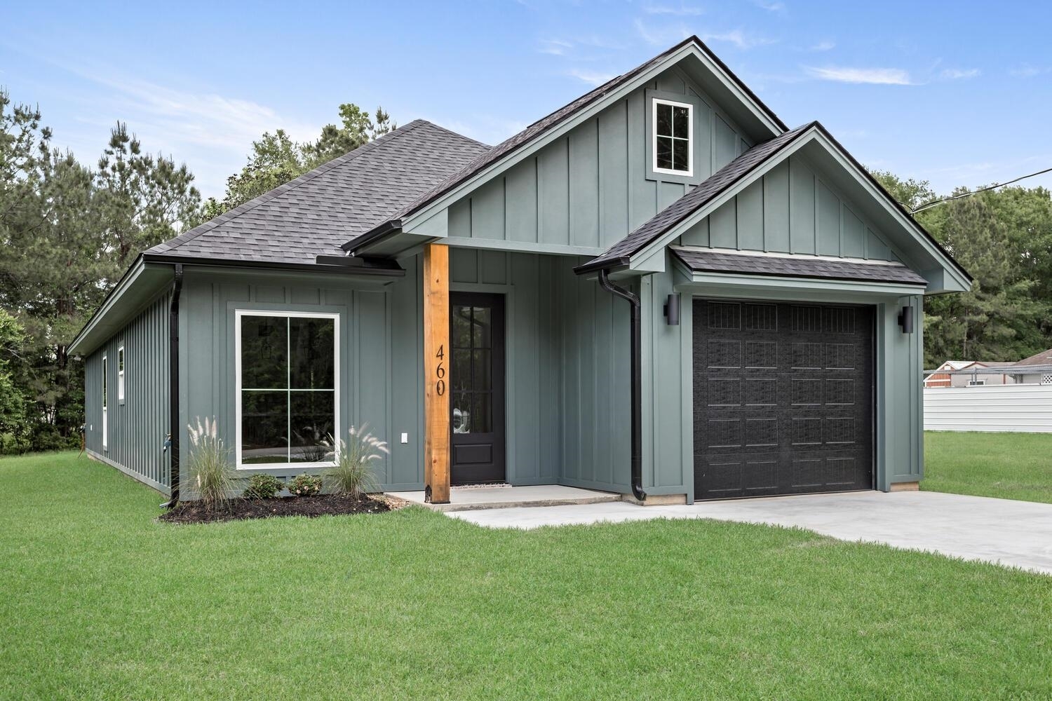 Property Photo:  460 Myrtle  TX 77656 