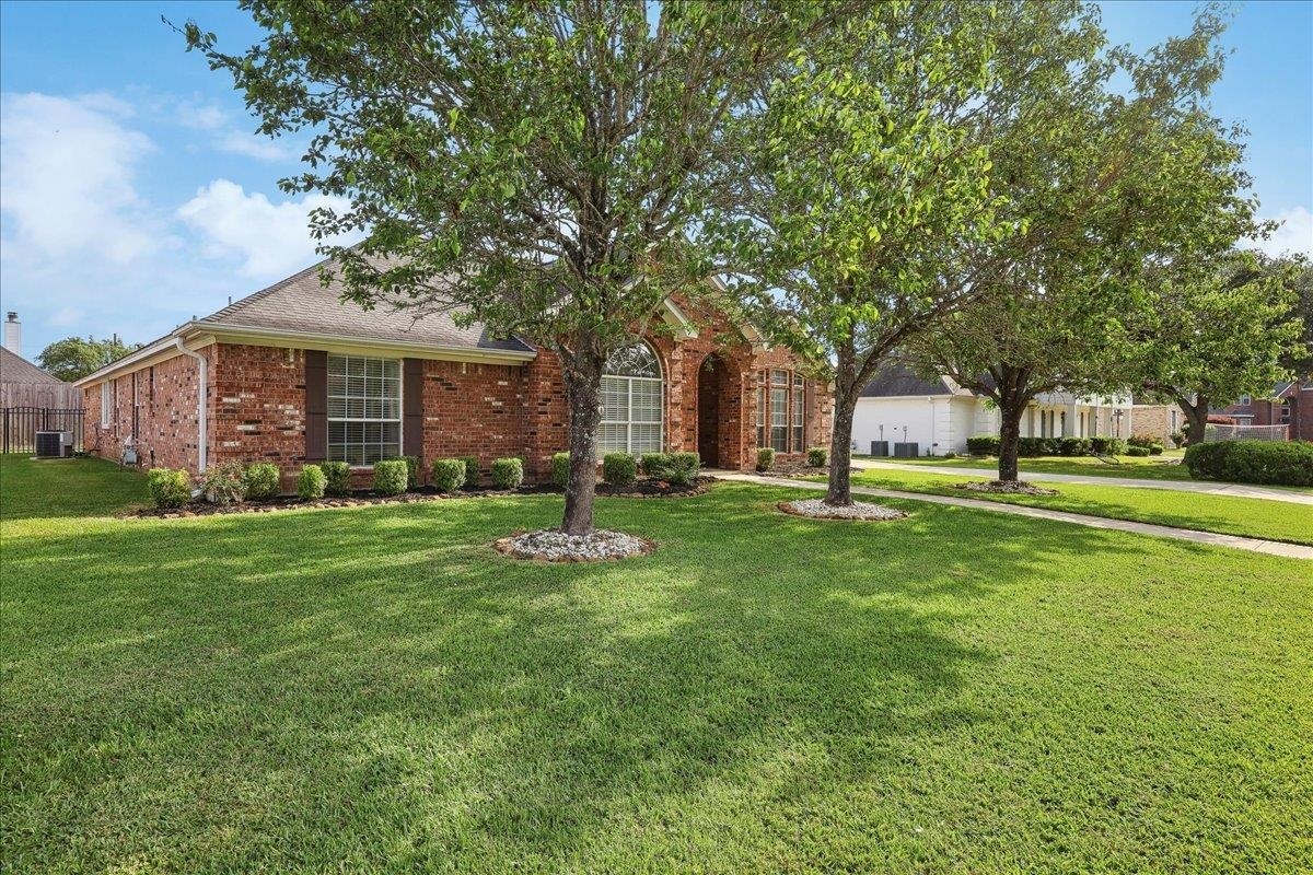Property Photo: 6080 Chatom Trace TX 77706