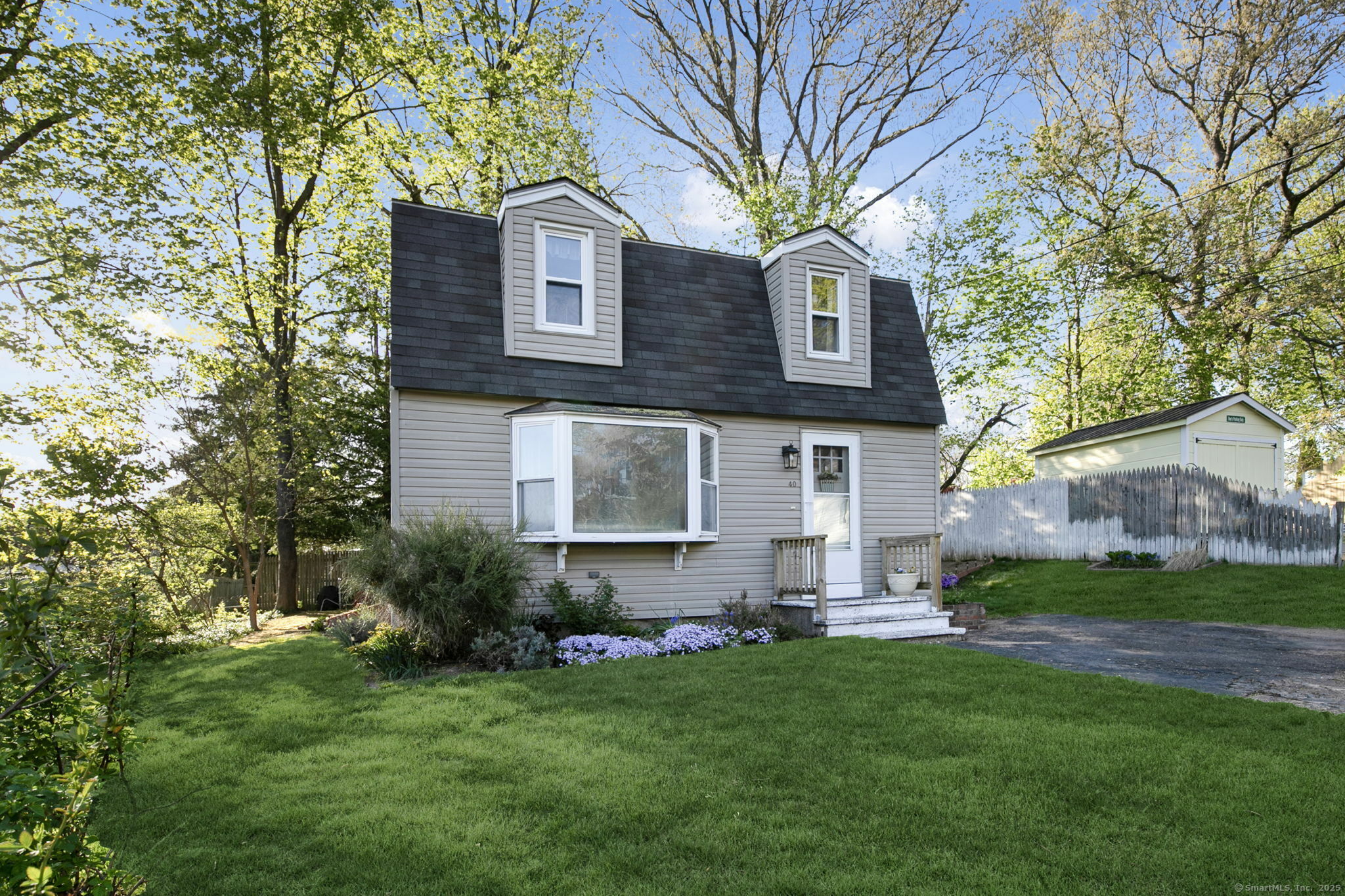 Property Photo: 40 Hillside Street CT 06451