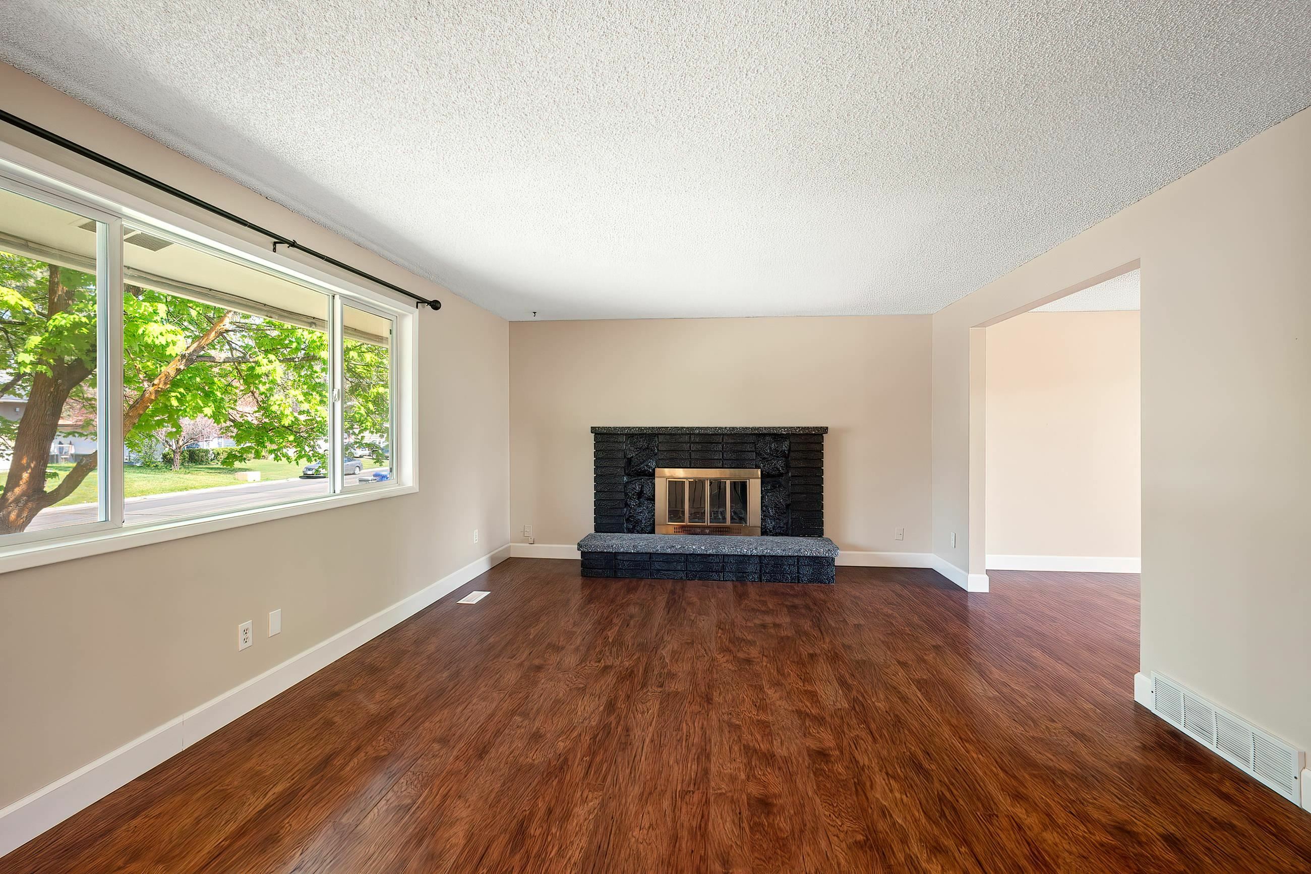 Property Photo: 11704 N Madison St WA 99218