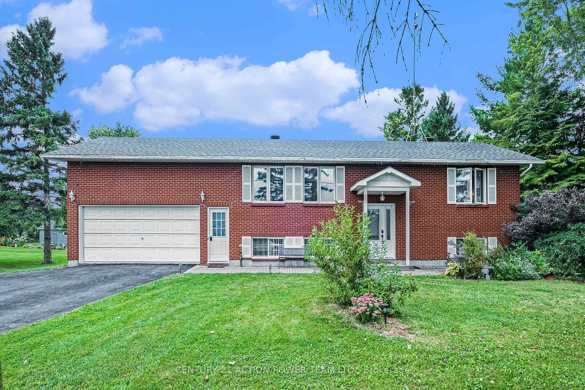 13065 Riverside Drive  South Dundas ON L3B 5N6 photo