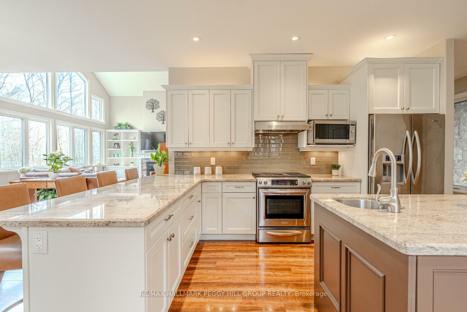 Property Photo: 2 Sumach Court ON L9Z 0A8