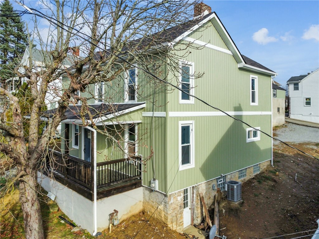 Property Photo: 627 Spruce St PA 15642