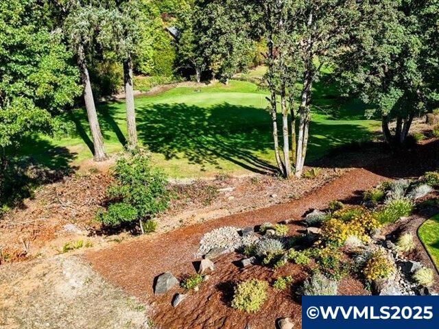 Property Photo: 545 Sahalee Ct SE OR 97306