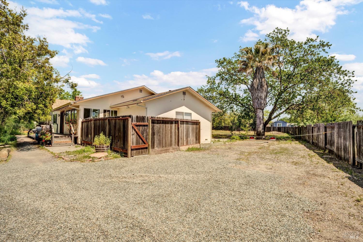 10220 Starr Road  Windsor CA 95492 photo
