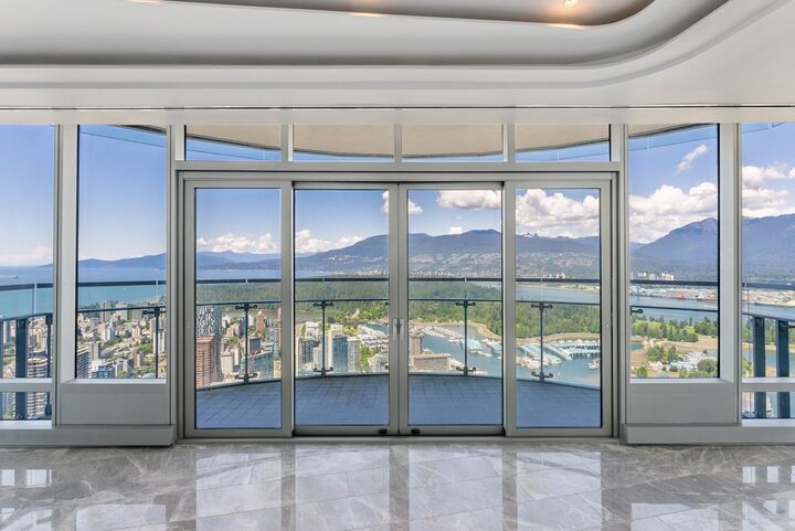 Property Photo: 1151 W Georgia Street Ph1 BC V6E 0B3