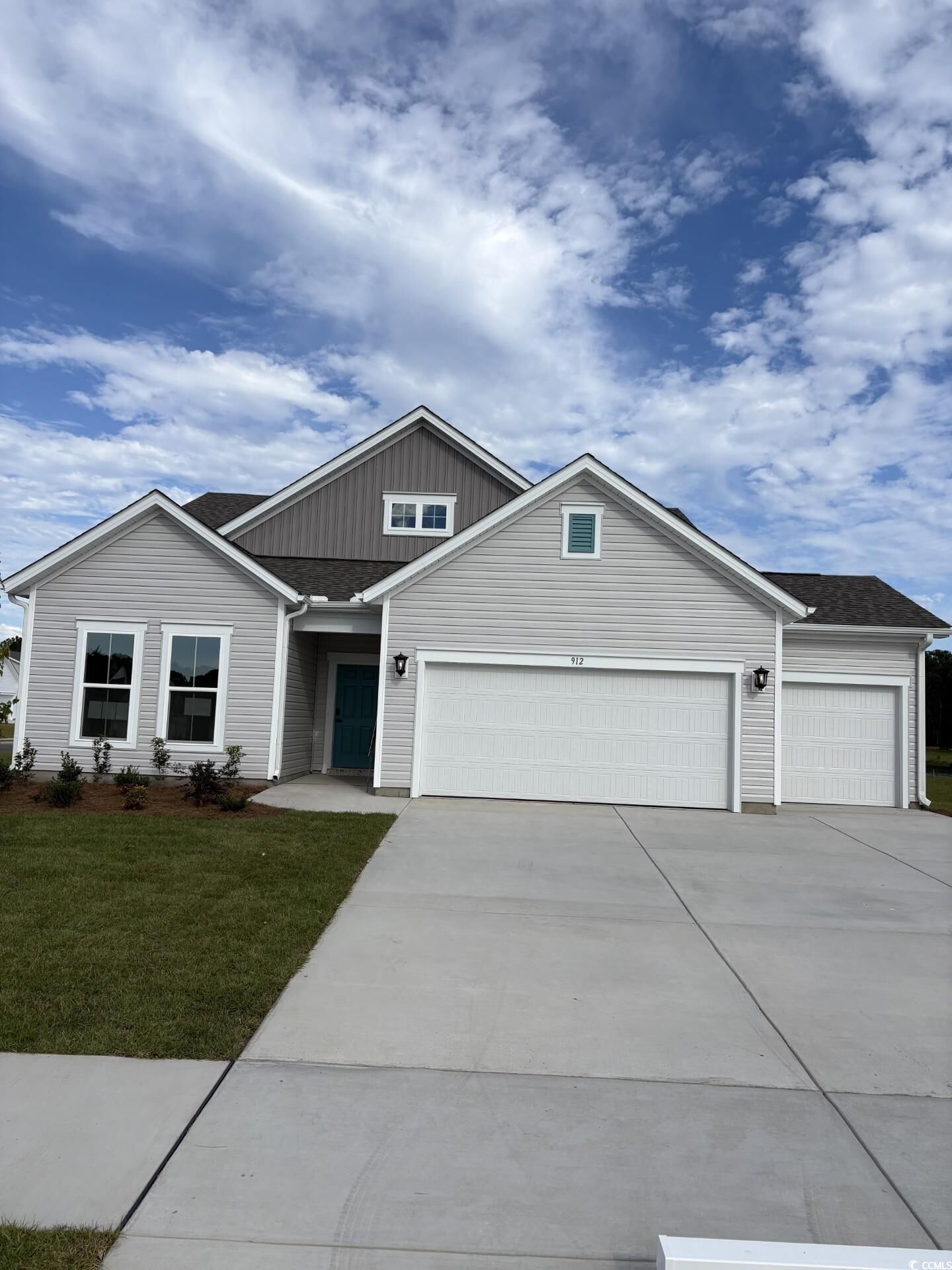 Property Photo:  912 Inlet Keys St.  SC 29576 