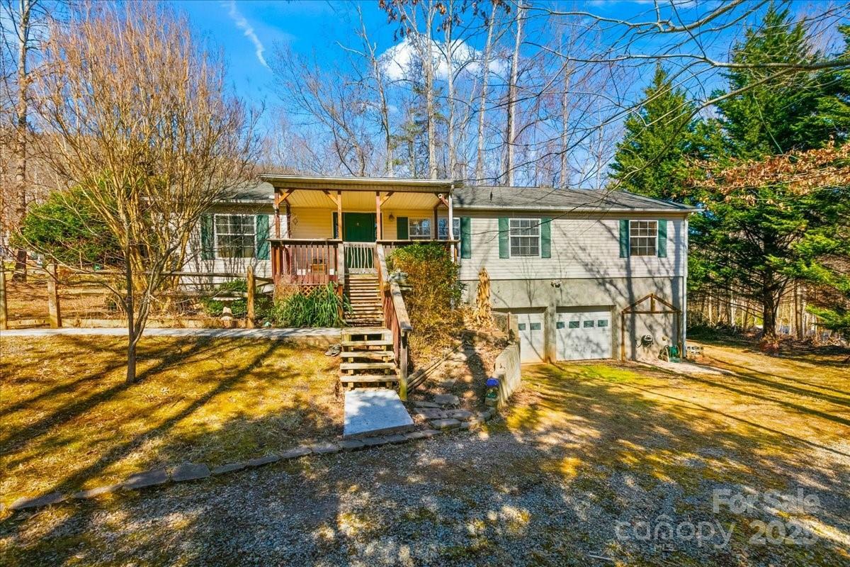Property Photo: 35 Evelyn Acres Drive NC 28806