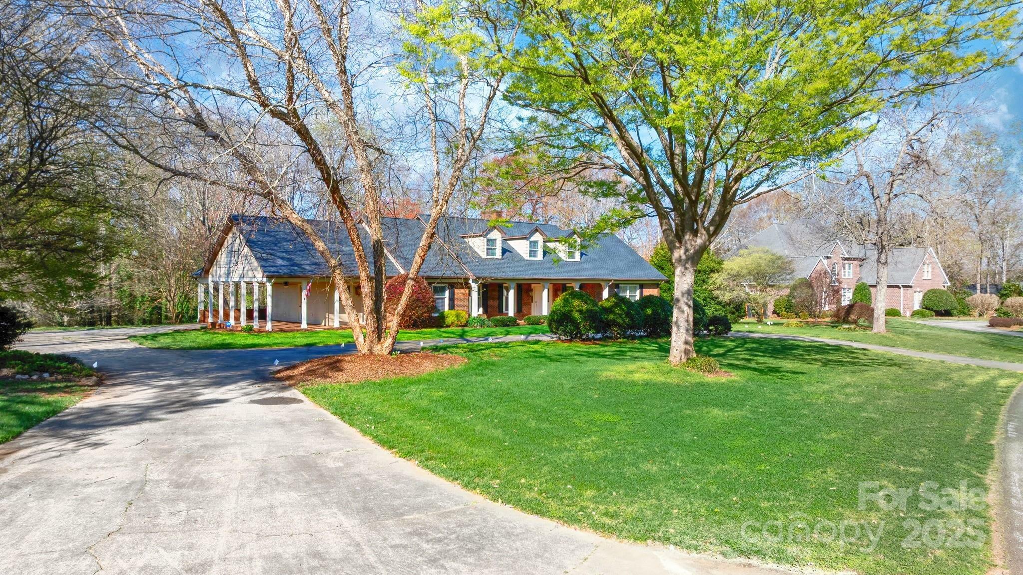 Property Photo: 4025 4th Street Lane NW NC 28601