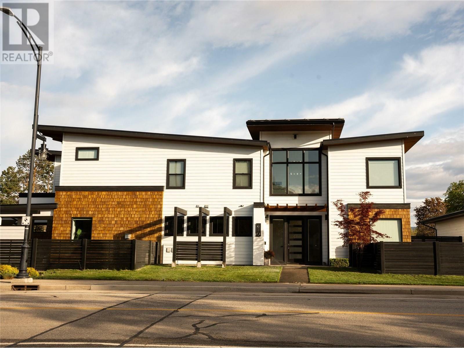Property Photo: 610 Barrera Road BC V1W 3K2