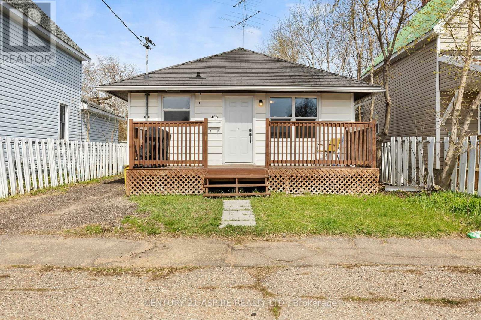 Property Photo: 468 Norman Street ON K8A 4A5