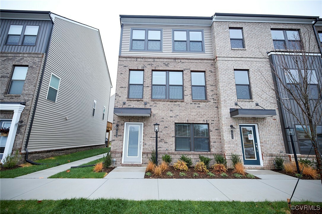 Property Photo: 10179 Blue Wing Lane VA 23060