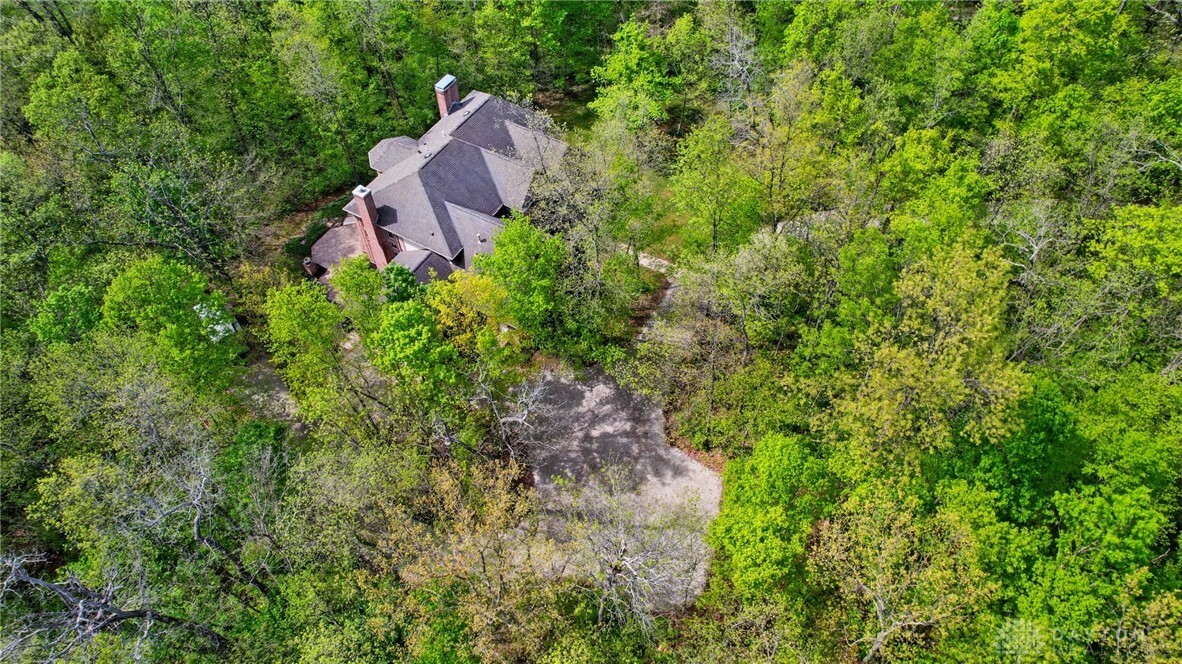 Property Photo:  7515 Dog Leg Road  OH 45414 