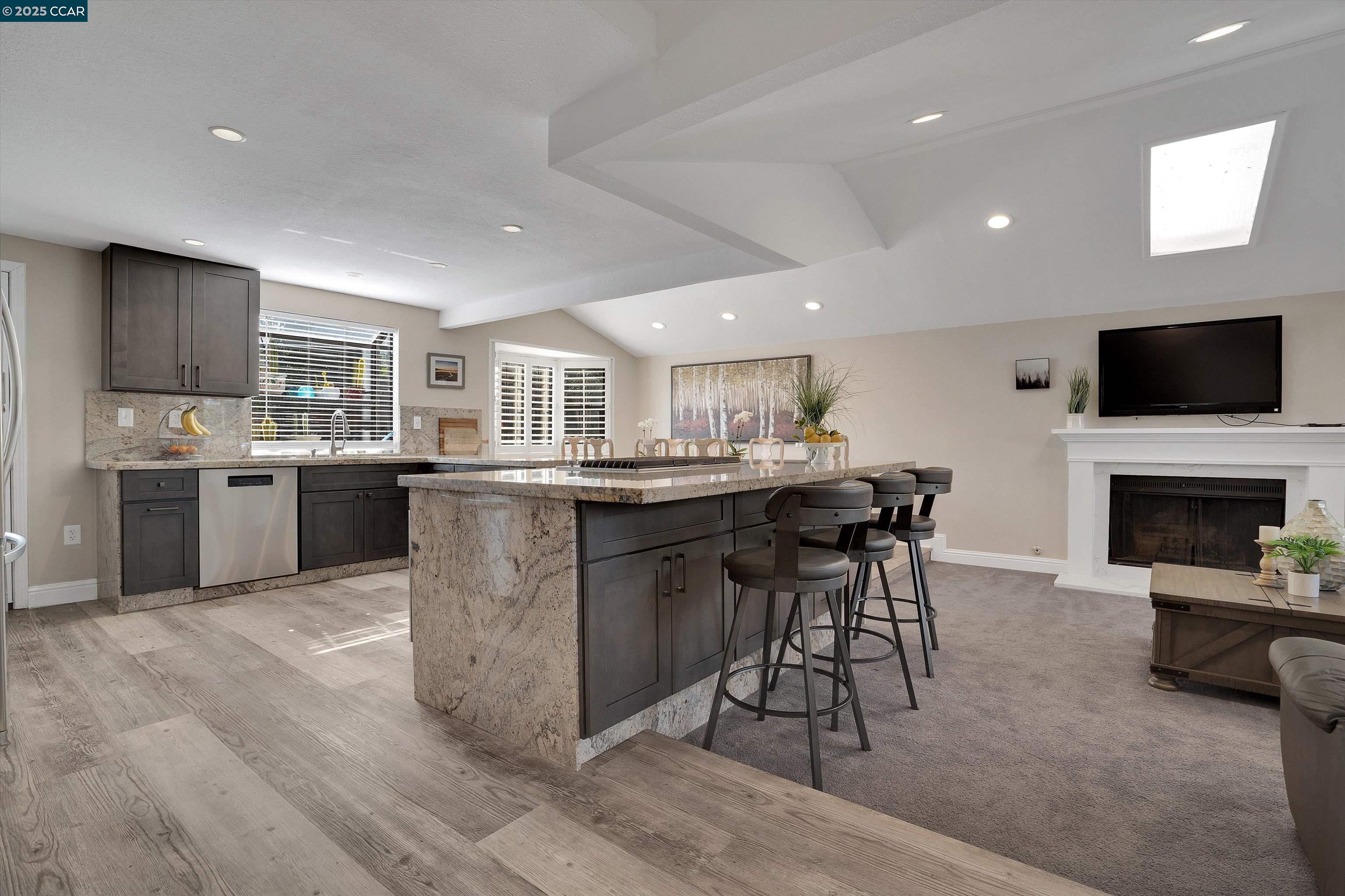 Property Photo: 1274 Maywood Ln CA 94553