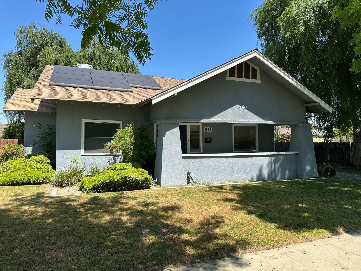 Property Photo: 1034 L Street CA 93654