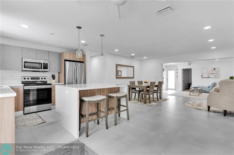 Property Photo: 617 NW 30th Ct FL 33311