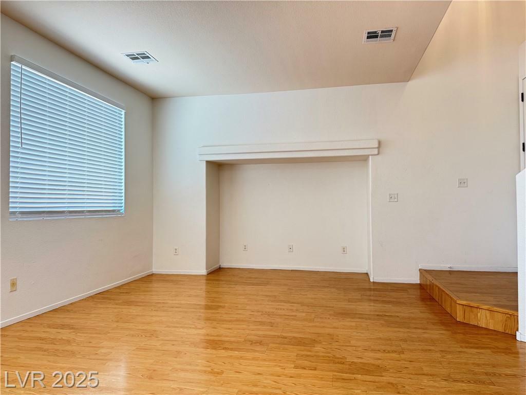 Property Photo: 10007 Capistrello Avenue NV 89147