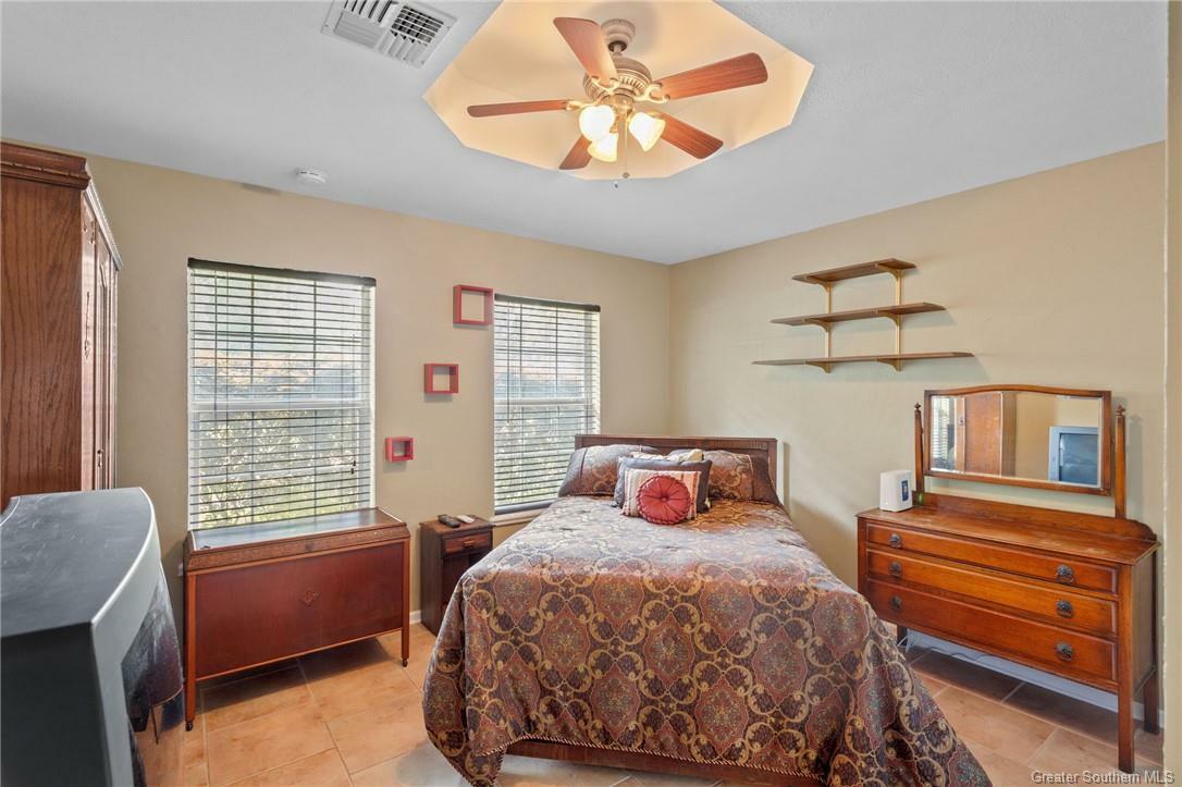 Property Photo: 1201 W Crocker Street LA 70663