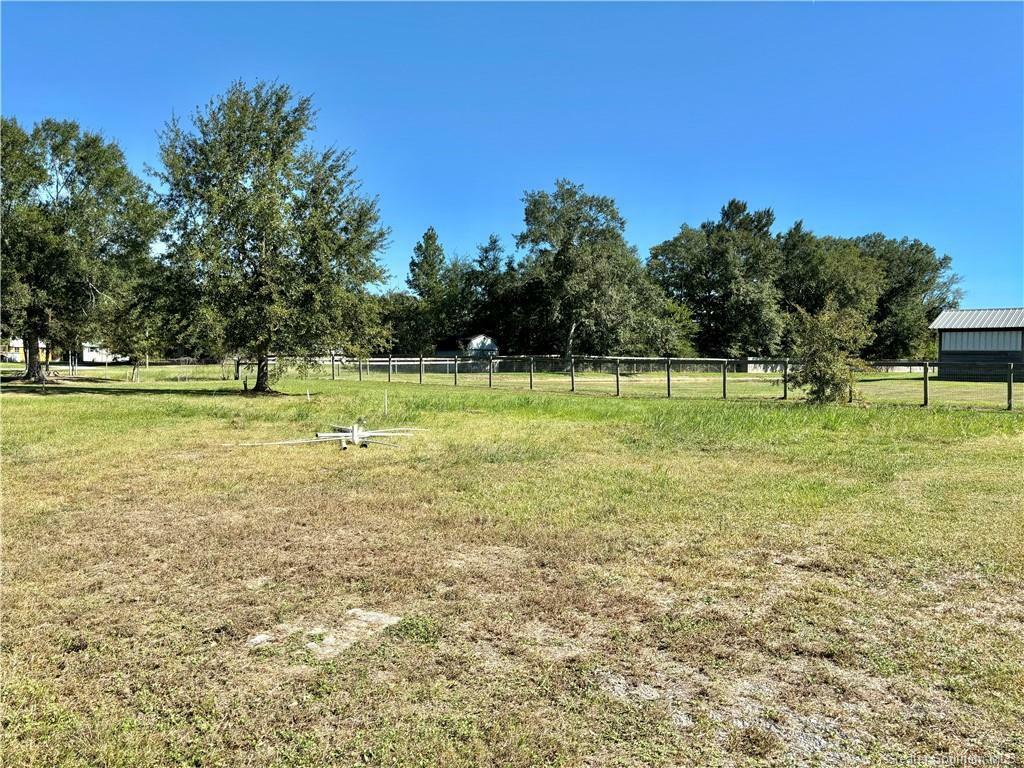 Property Photo: 403 E Highway 90 Highway LA 70668