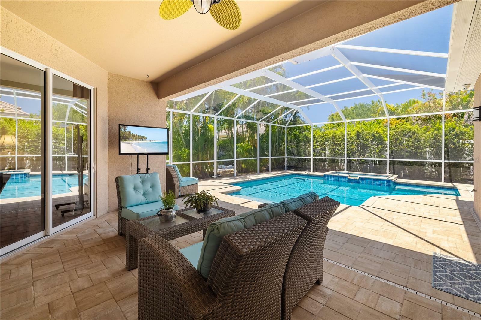 Property Photo: 7804 Edmonston Circle FL 34201