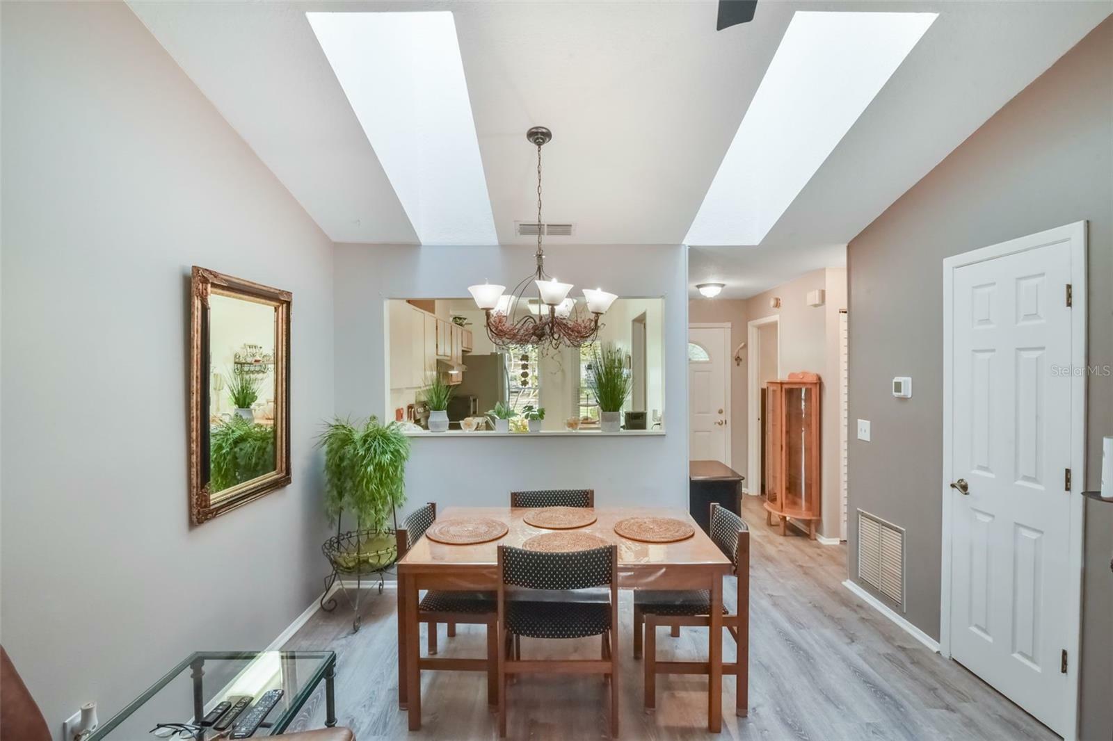 Property Photo: 239 Hill Street 239 FL 32707
