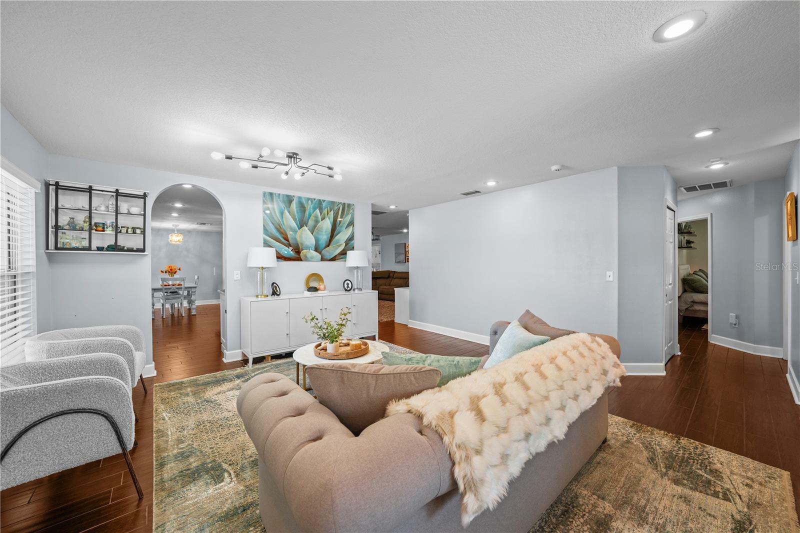 Property Photo: 3417 W Alline Avenue FL 33611