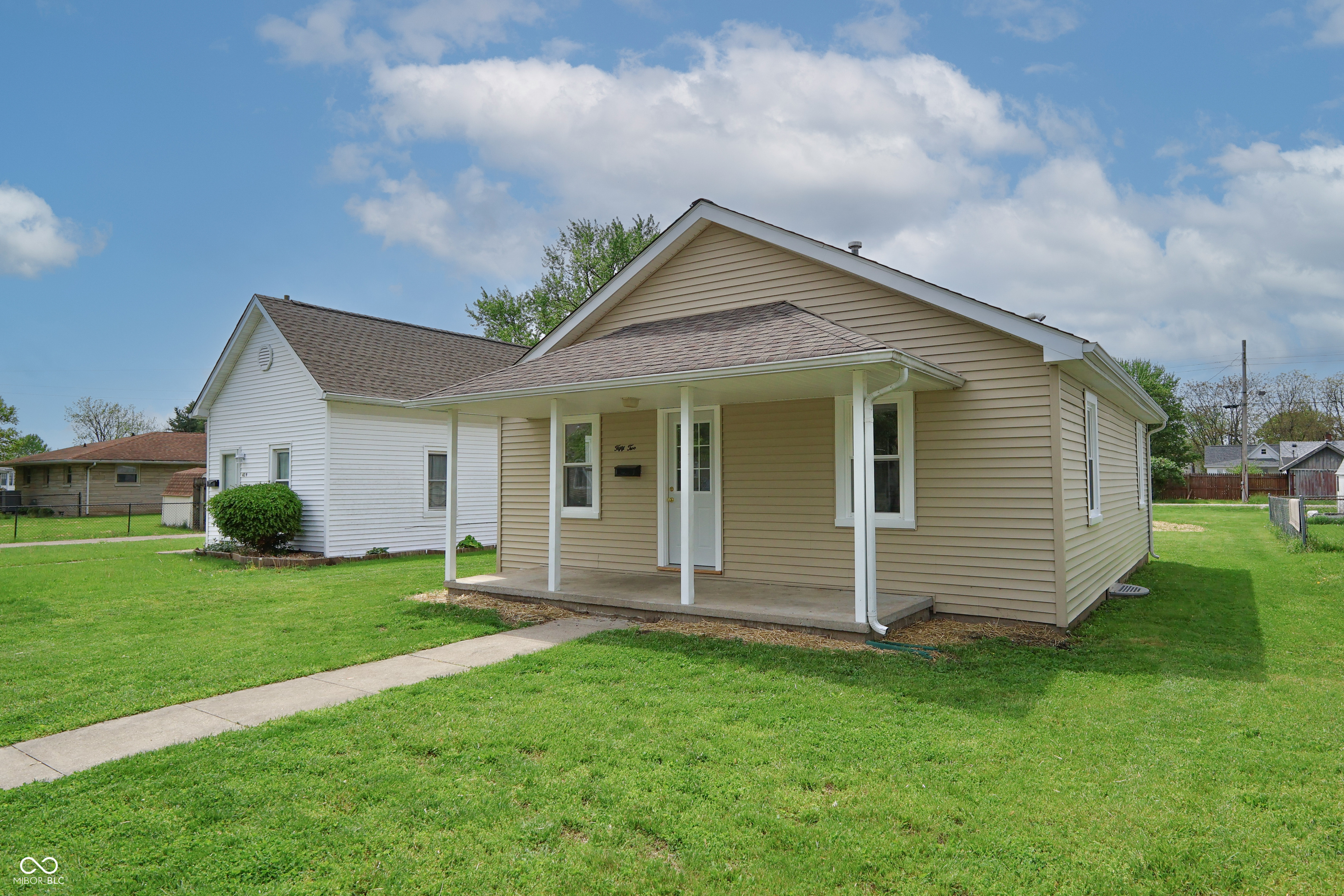 Property Photo: 52 N Ross Street IN 47201