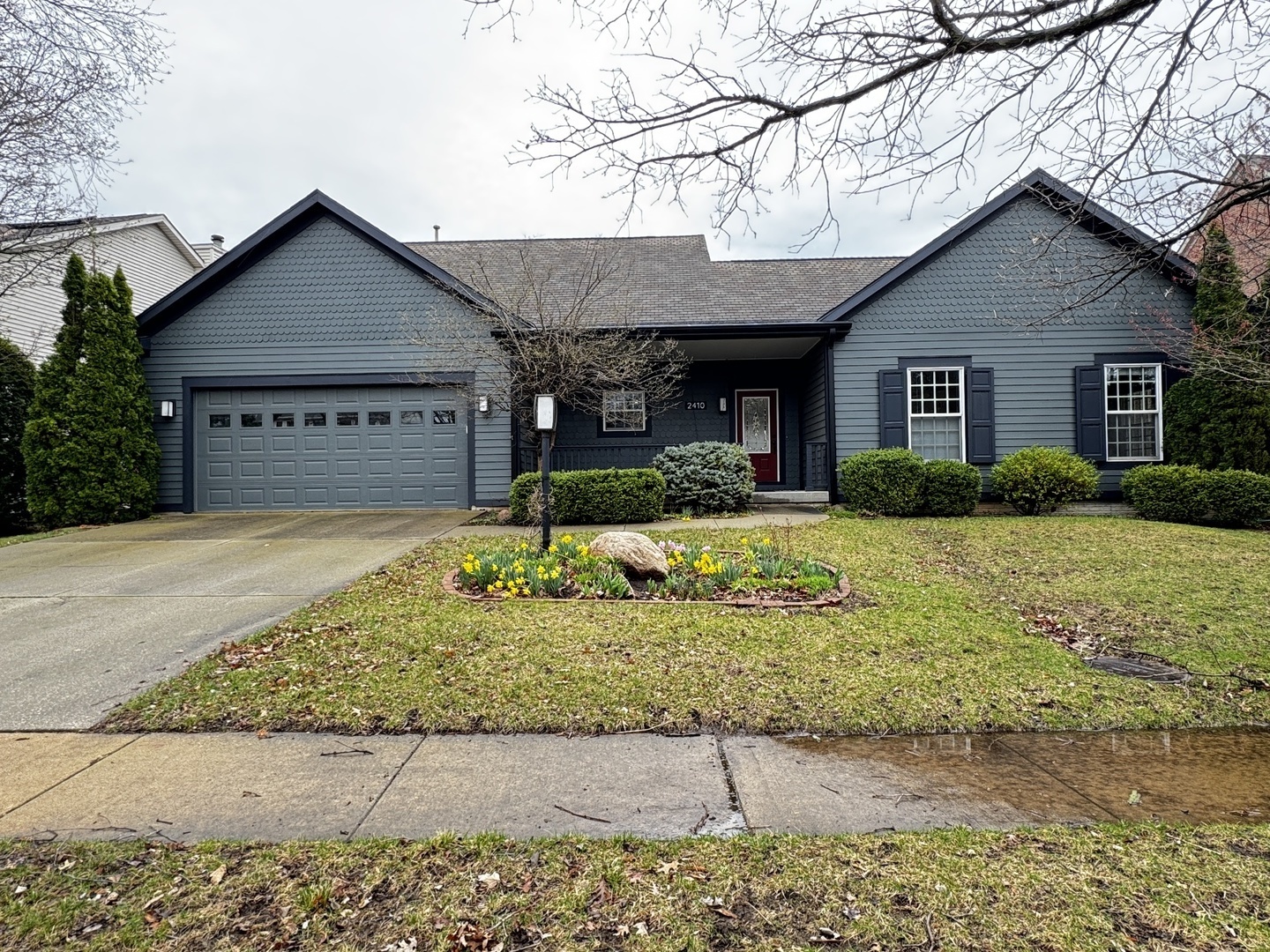 2410 Wendover Place  Champaign IL 61822 photo
