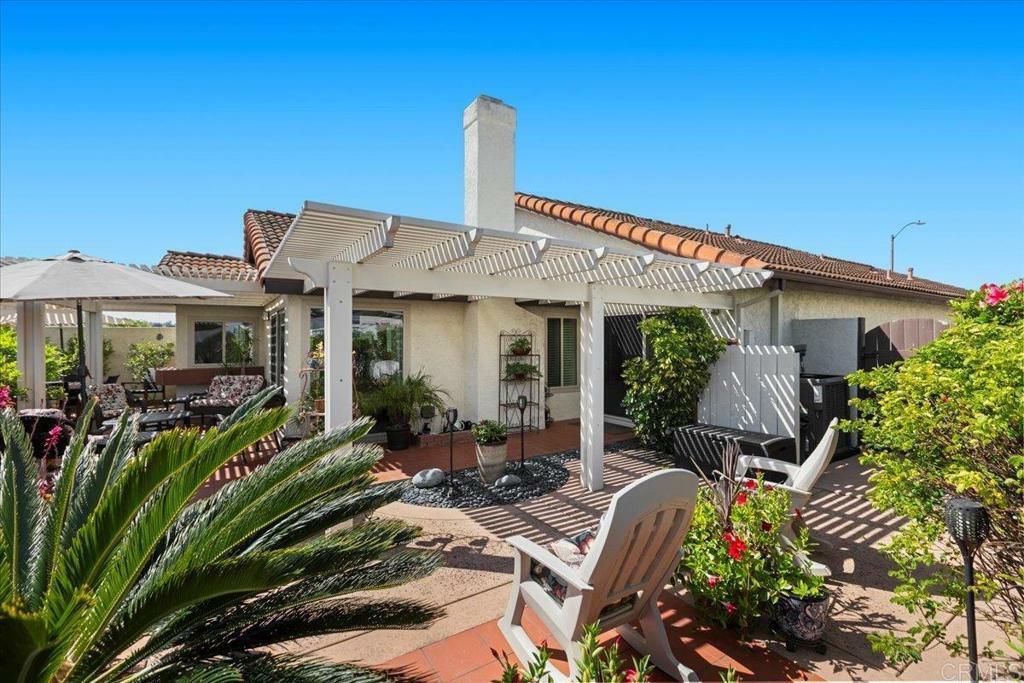 Property Photo: 12880 Circulo Dardo CA 92128