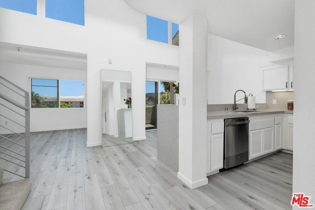 13200 Pacific 410  Playa Vista CA 90094 photo
