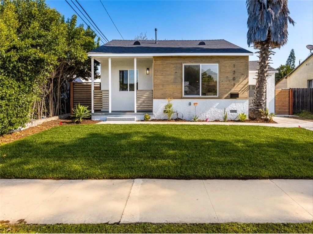 Property Photo:  1207 W Magnolia Street  CA 90220 