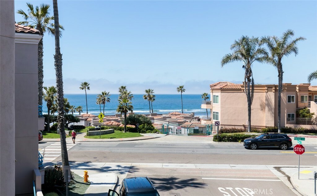 Property Photo: 400 N Pacific Street 202 CA 92054