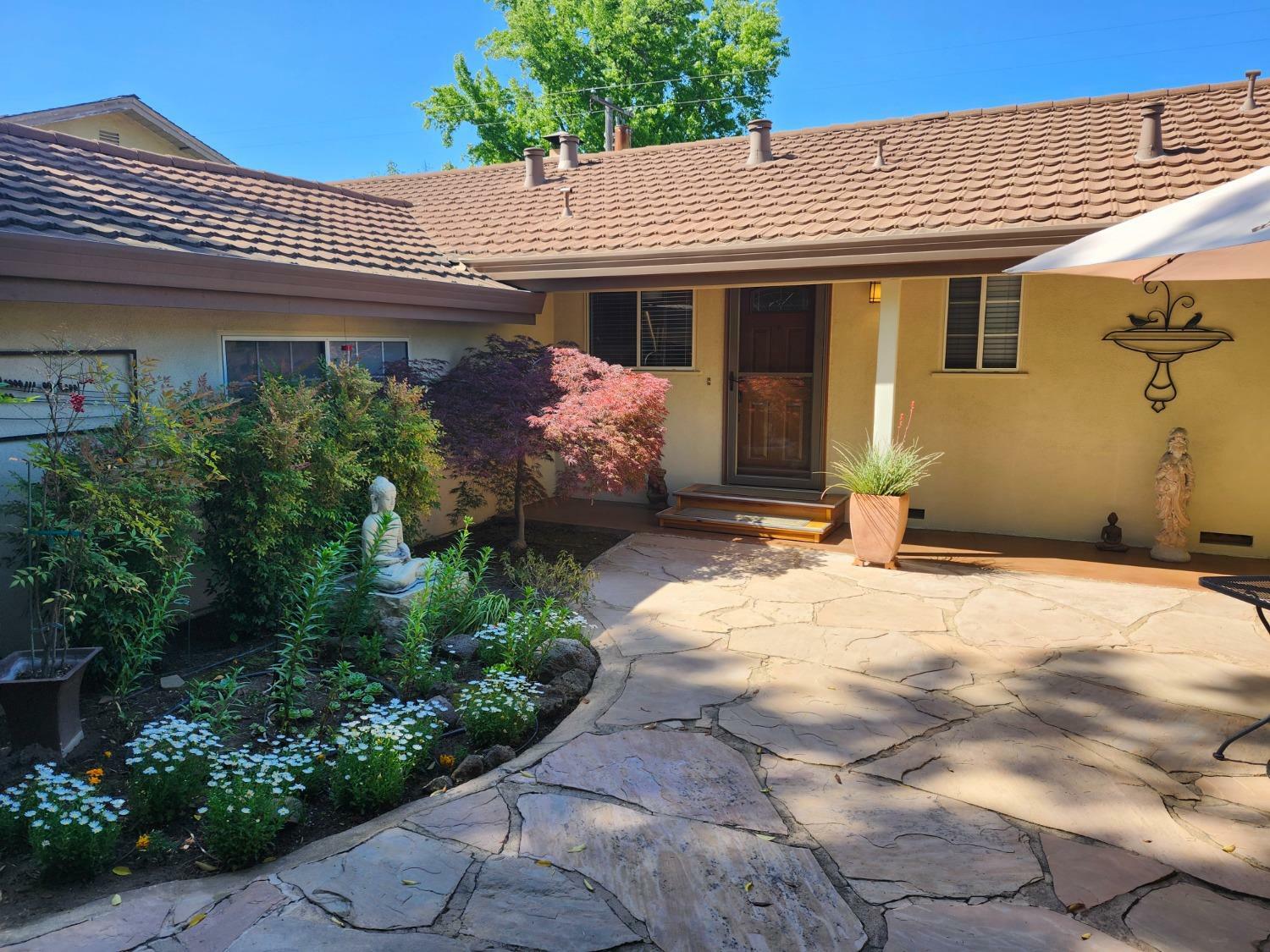 Property Photo: 3413 Chenu Avenue CA 95821
