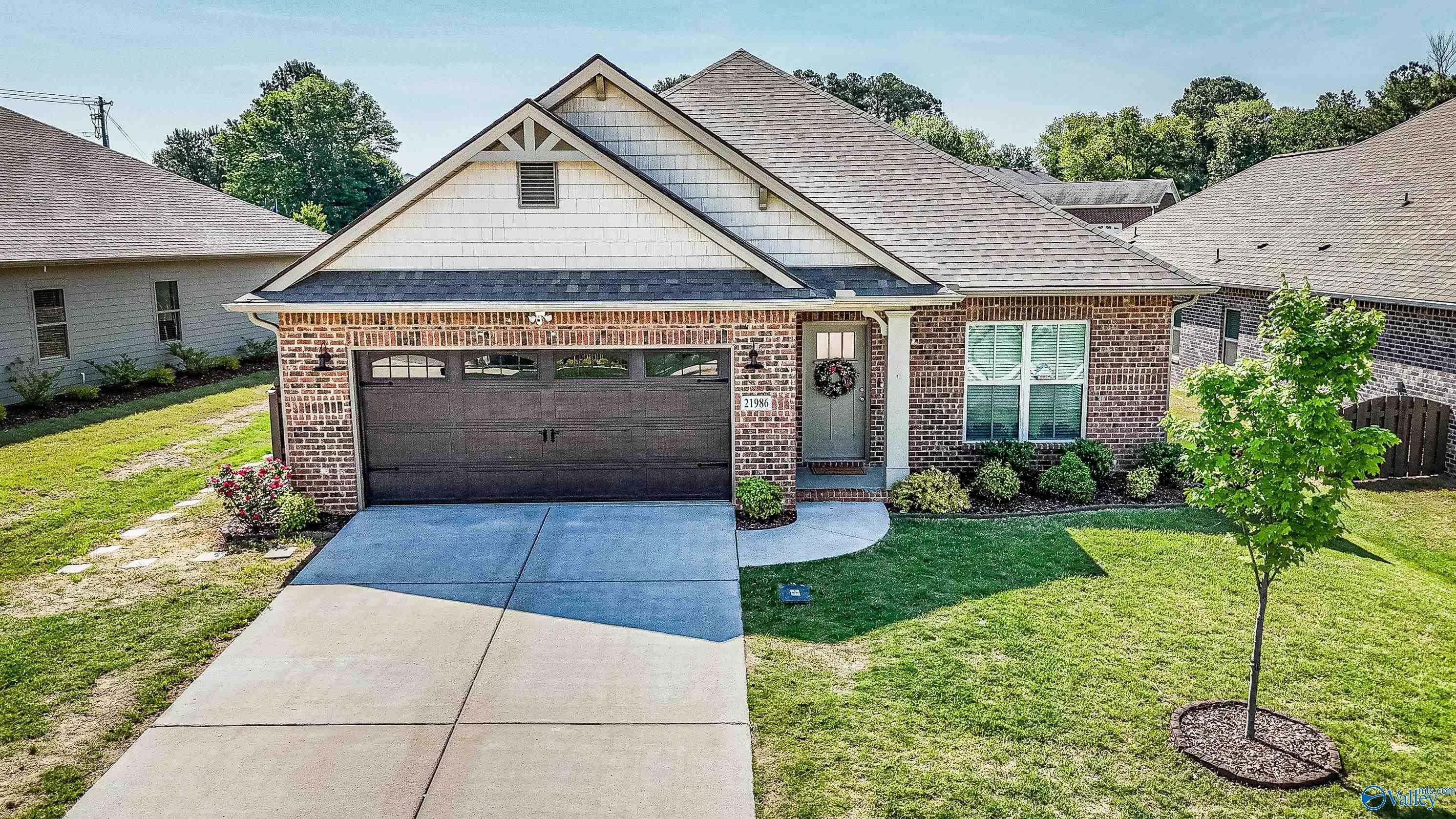 Property Photo: 21986 Natures Cove Drive AL 35613