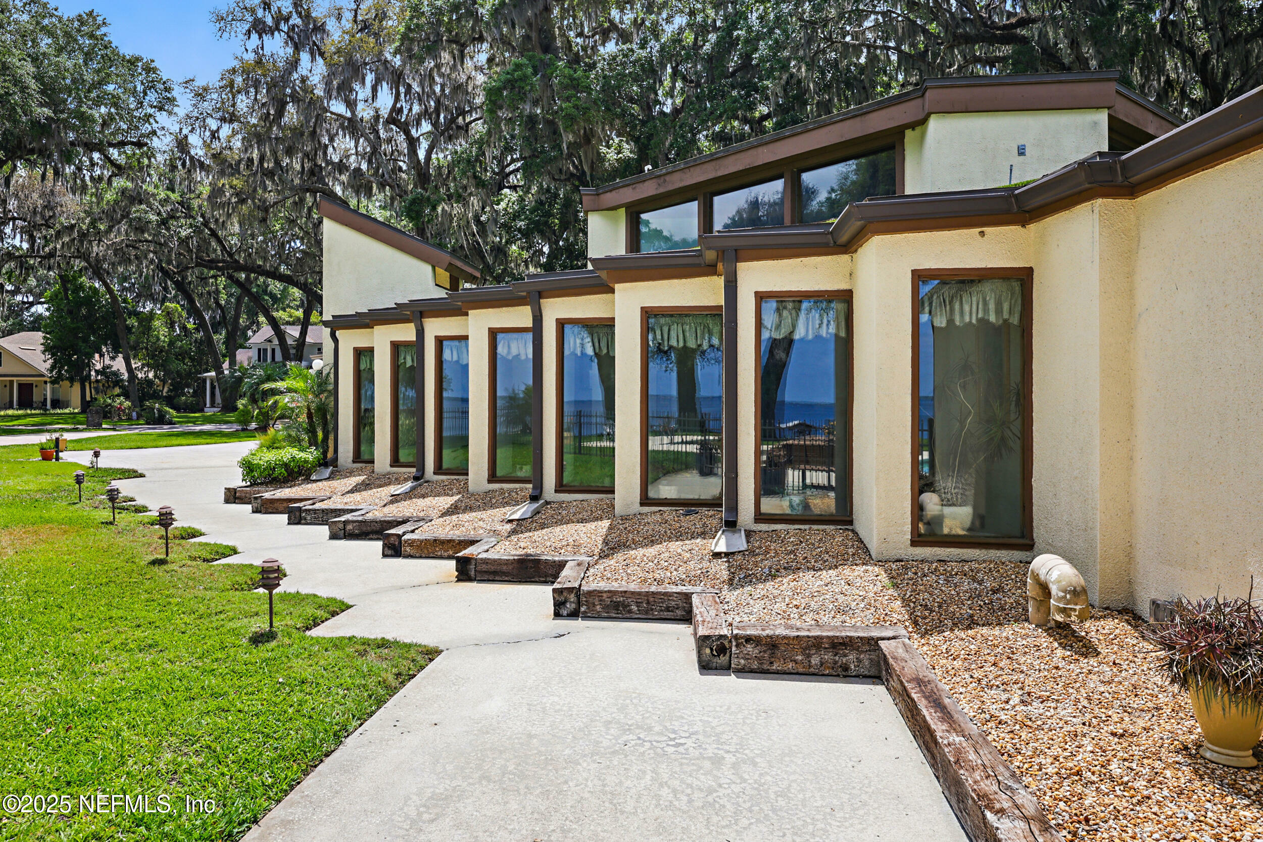 Property Photo: 705 St Moritz Court FL 32259