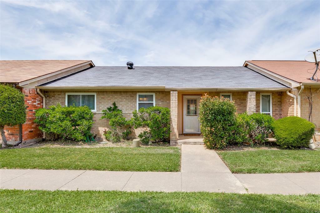 Property Photo:  12 E Creek Drive 12  TX 75052 