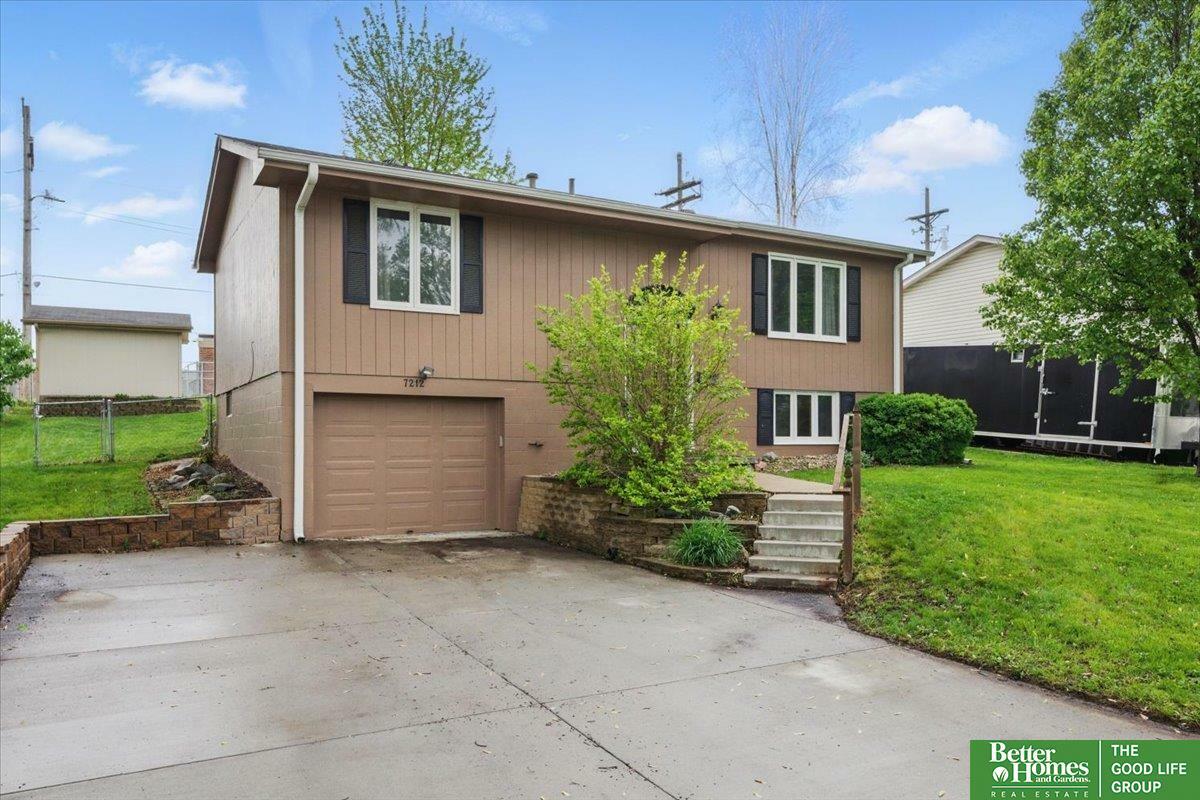 Property Photo: 7212 S 78 Street NE 68128
