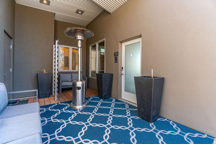 Property Photo:  636 NW Portland Avenue  OR 97703 