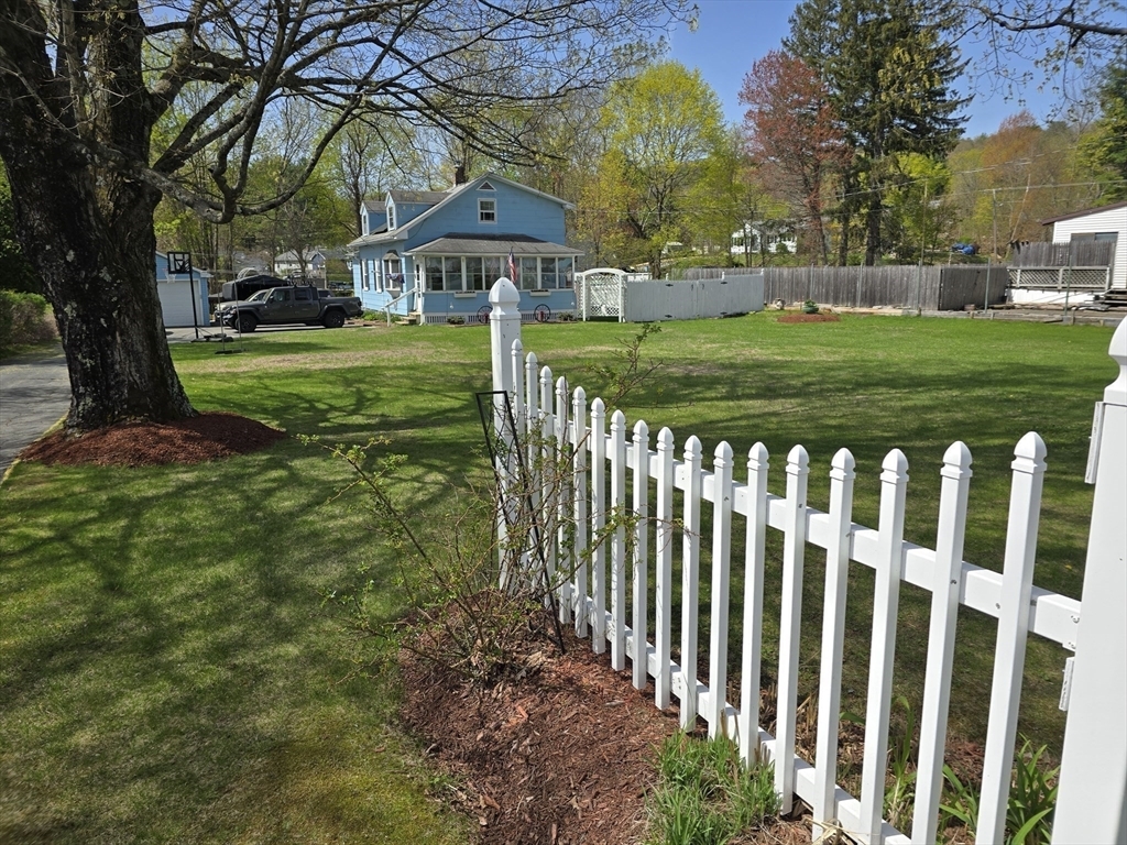 Property Photo:  4 Chester Ave  MA 01082 