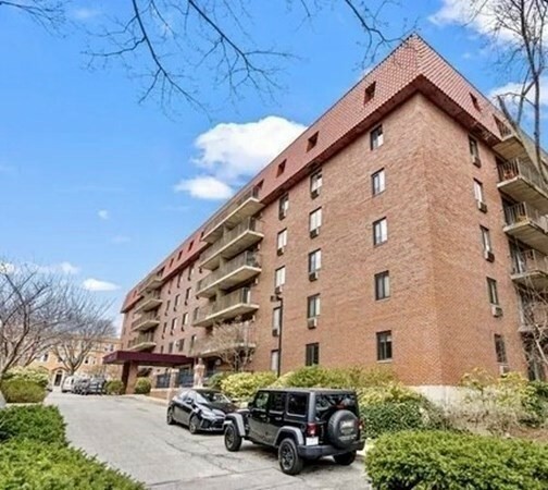 Property Photo: 125 Pleasant 107 MA 02446