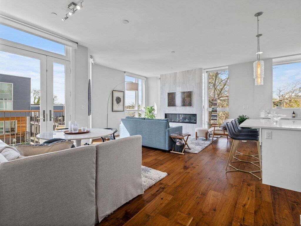 Property Photo: 815 East Fifth Street 9 MA 02127