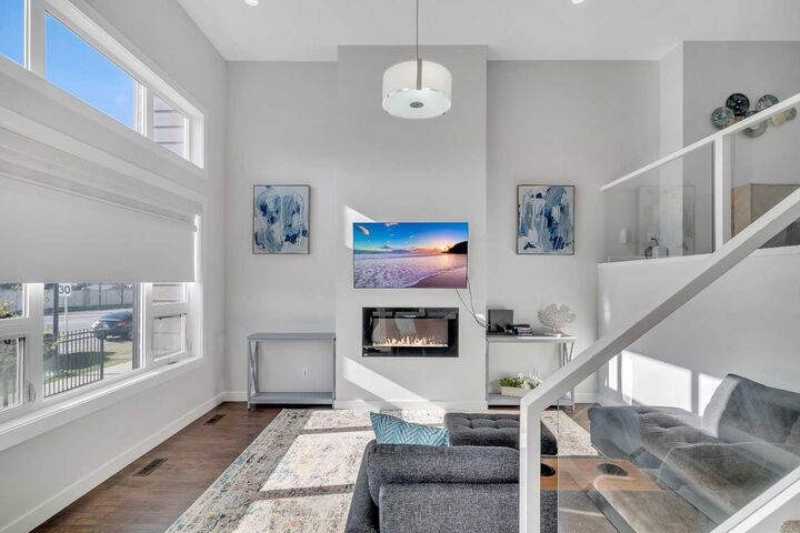 Property Photo:  1530 Bayside Avenue SW 404  AB T4B 4B5 