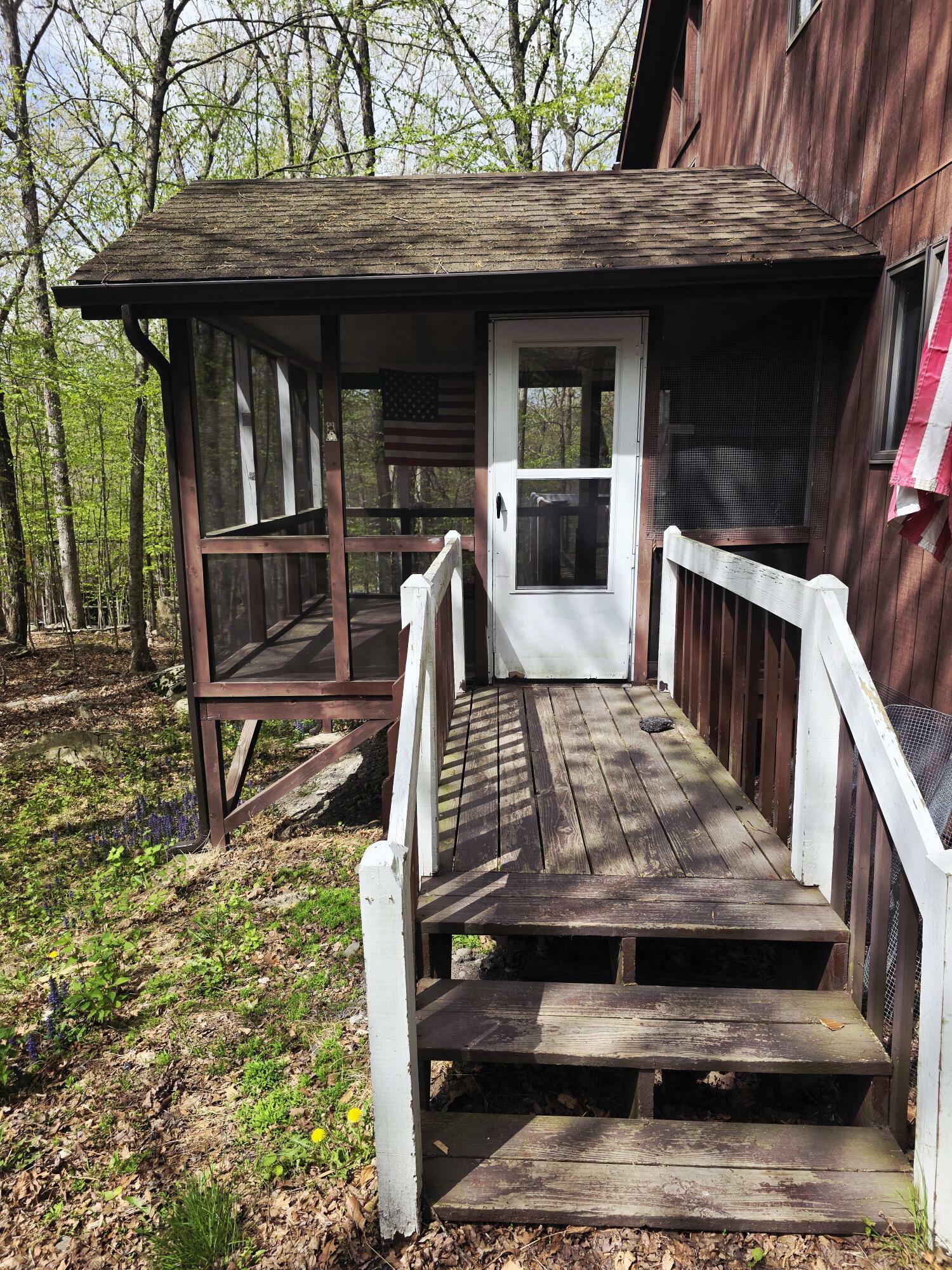 Property Photo: 225 Regent Street PA 18324
