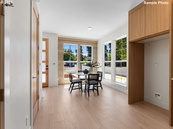 Property Photo: 3001 NE Ainsworth St OR 97211