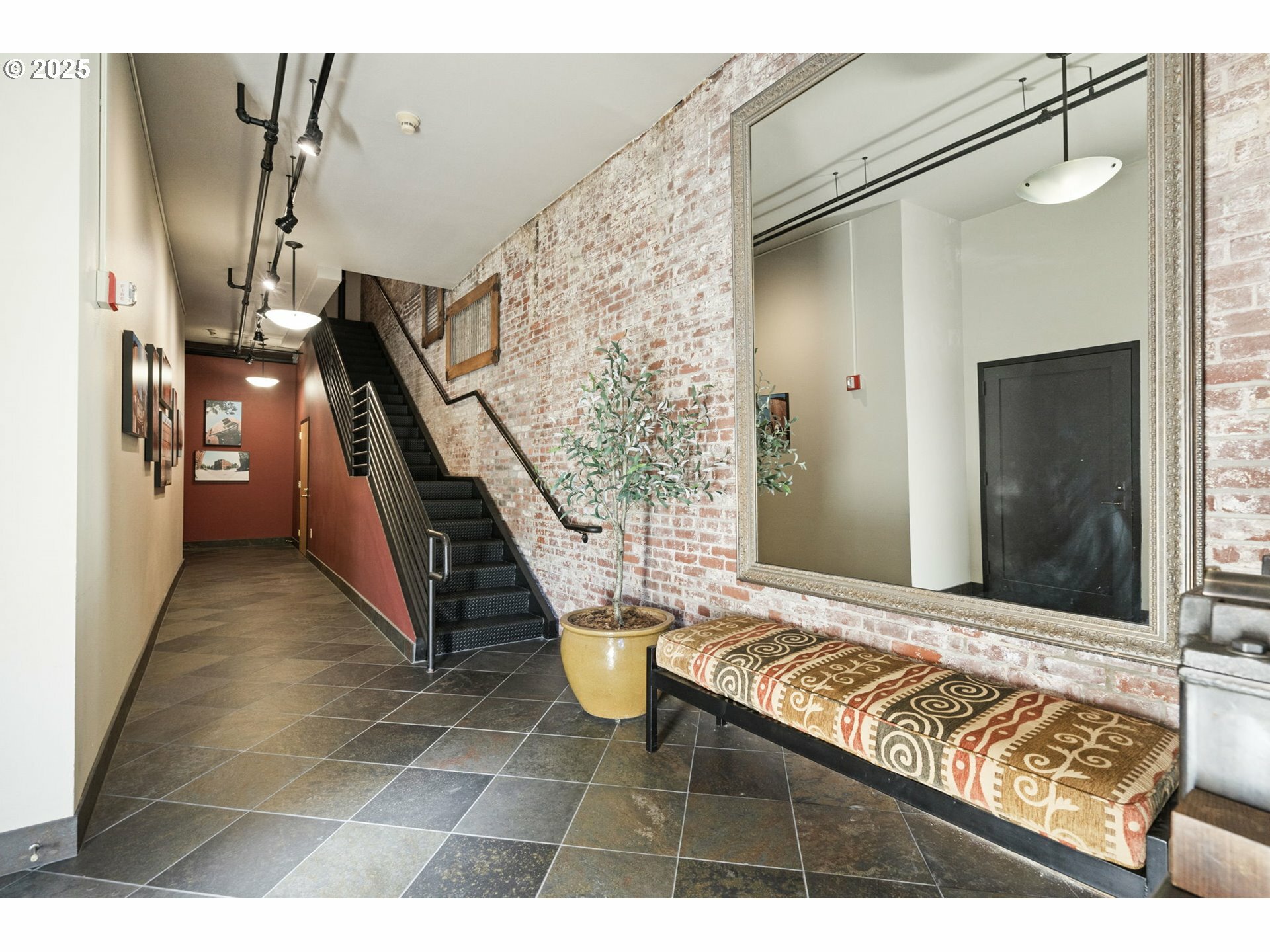 Property Photo: 1240 NW Hoyt St 6 OR 97209
