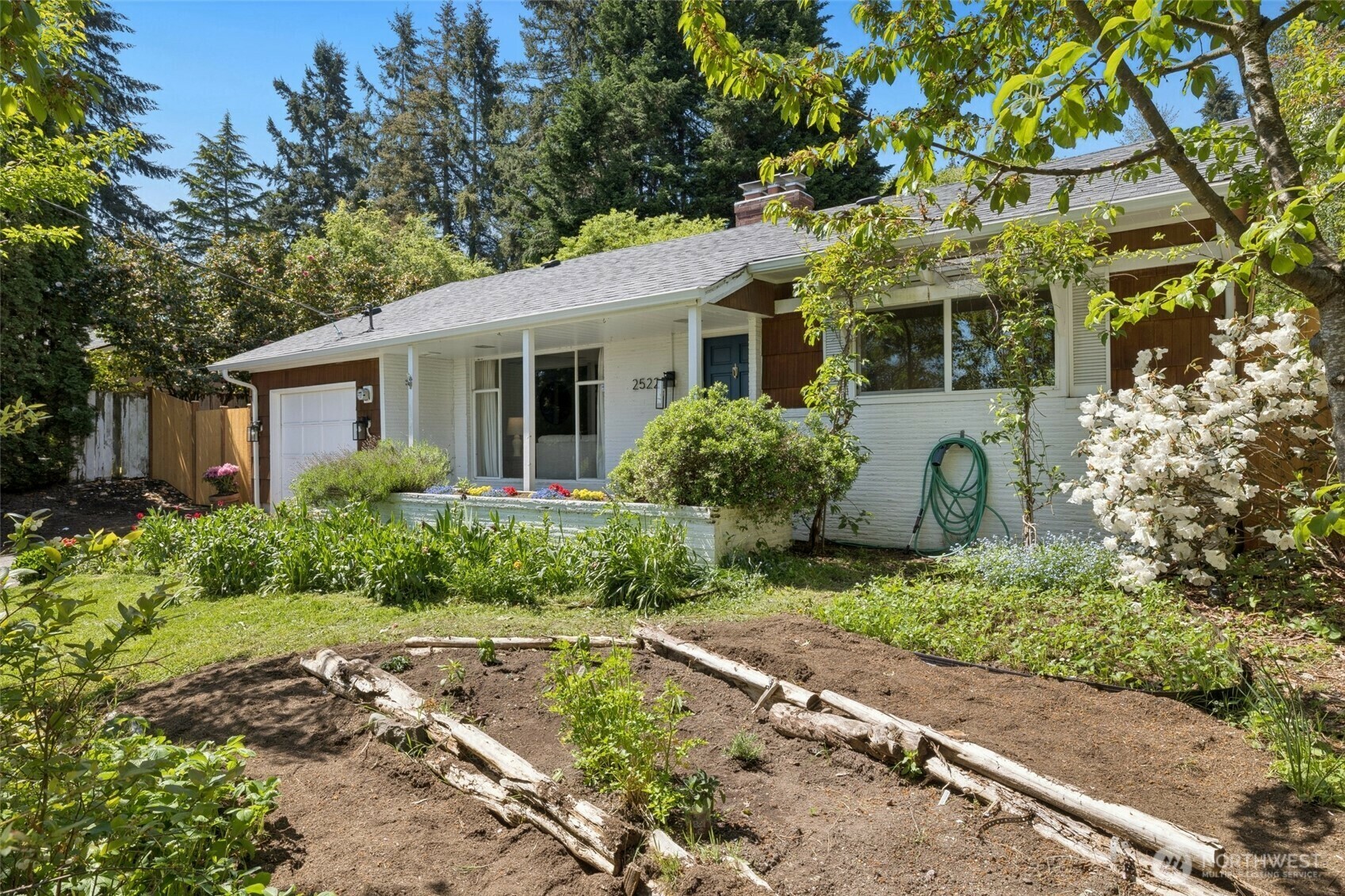 Property Photo: 2522 NE 108th Place WA 98125