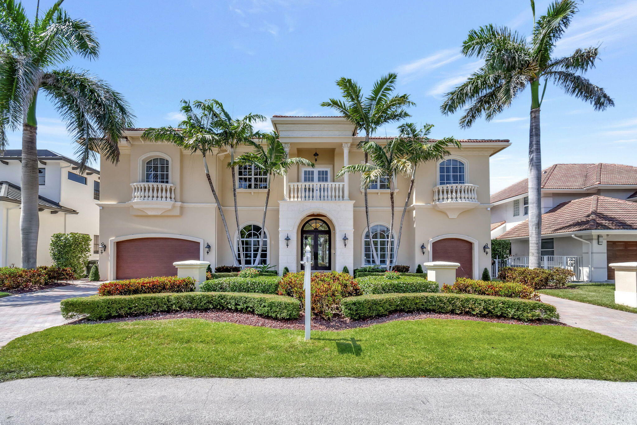 Property Photo:  953 Banyan Drive  FL 33483 